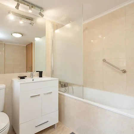 Principe Real 2 Bedrooms 2 Bathrooms, Air-con, Wi-fi, 2nd Floor * Lisboa