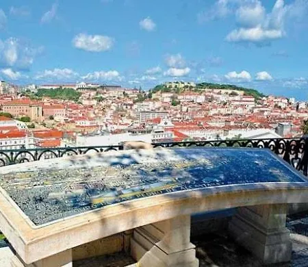 Apartamento Principe Real 2 Bedrooms 2 Bathrooms, Air-con, Wi-fi, 2nd Floor *