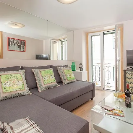 Principe Real 2 Bedrooms 2 Bathrooms, Air-con, Wi-fi, 2nd Floor *
