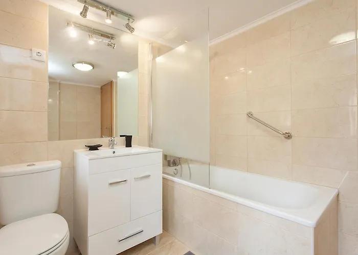 Principe Real 2 Bedrooms 2 Bathrooms, Air-con, Wi-fi, 2nd Floor * Lisboa