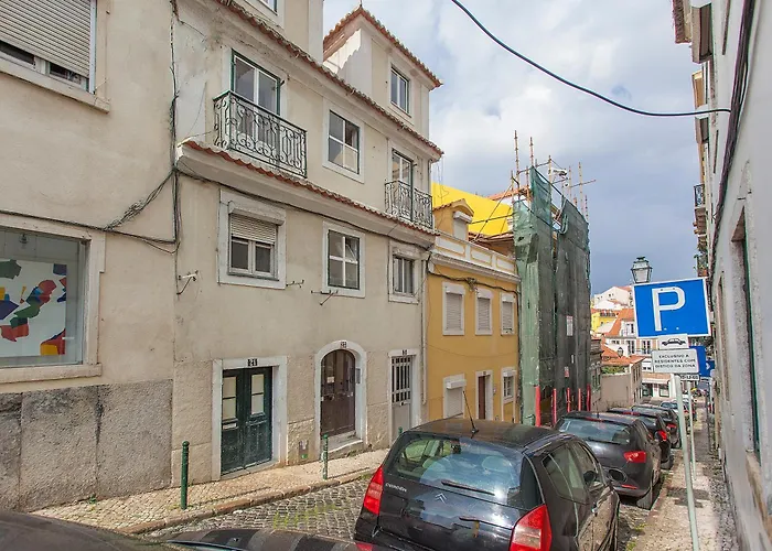 Principe Real 2 Bedrooms 2 Bathrooms, Air-con, Wi-fi, 2nd Floor * Lisboa